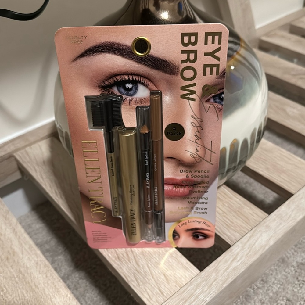 Ellen Tracy eye n brow set